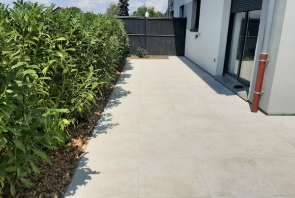 Aménagement d'une terrasse de jardin en haute-savoie